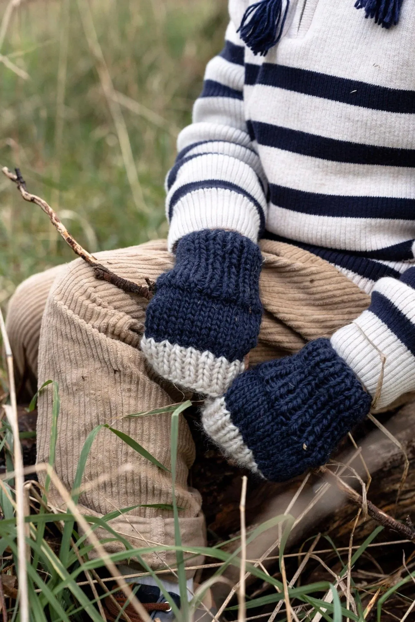 Acorn Kids - Bjorn Fingerless Mittens - Navy