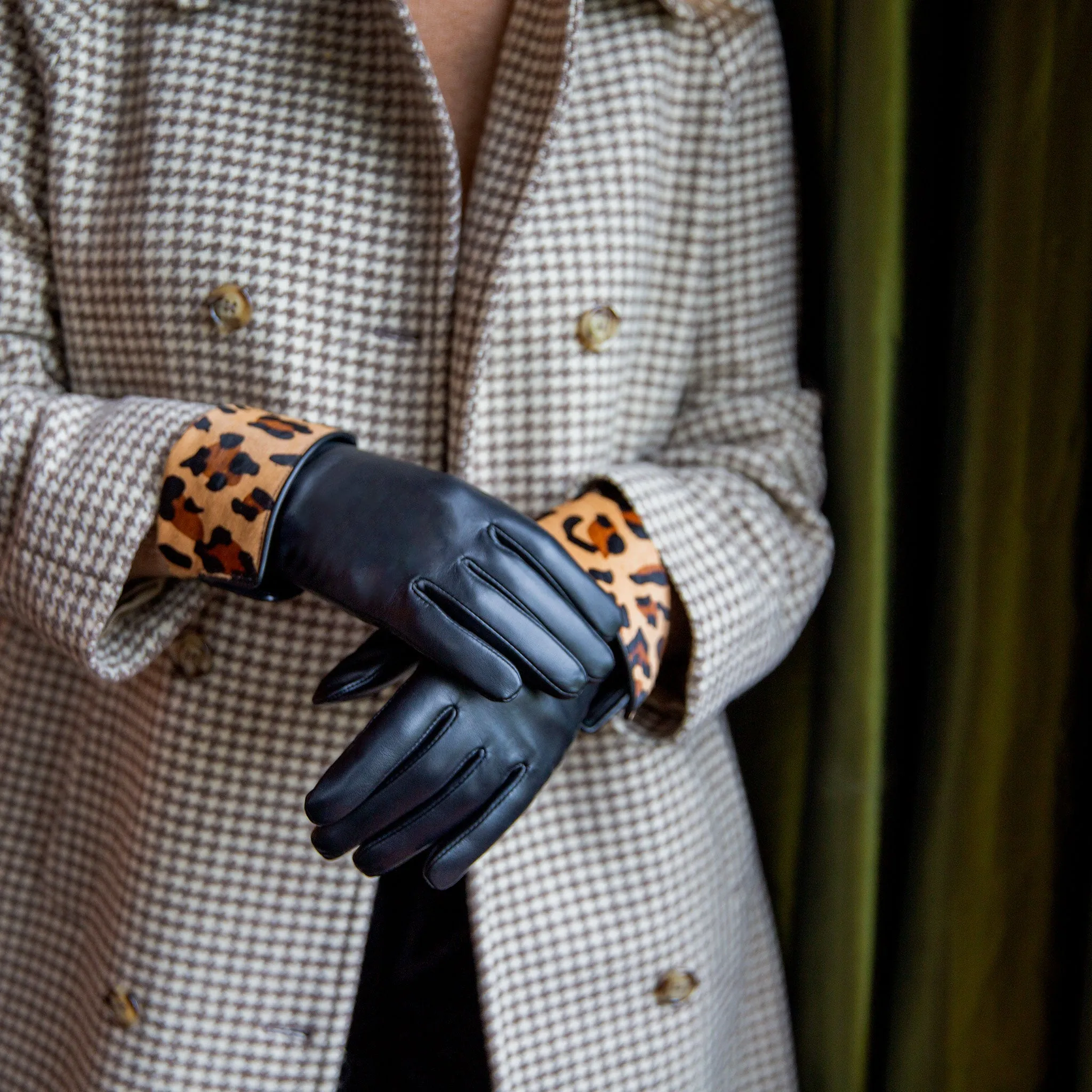 Women’s Lined Leather Gloves with Ponyskin Leopard Print Cuffs