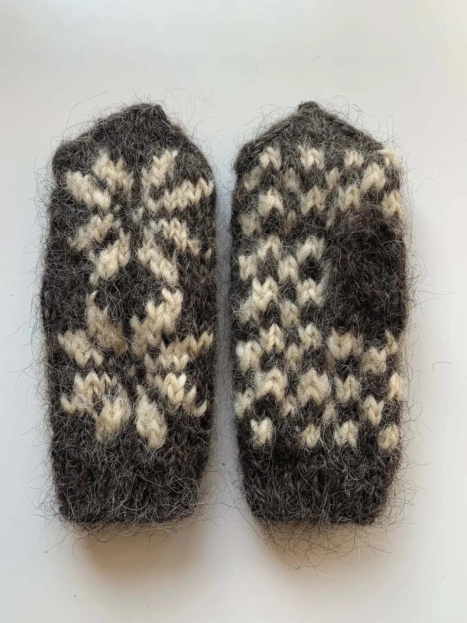 Woolen winter mittens